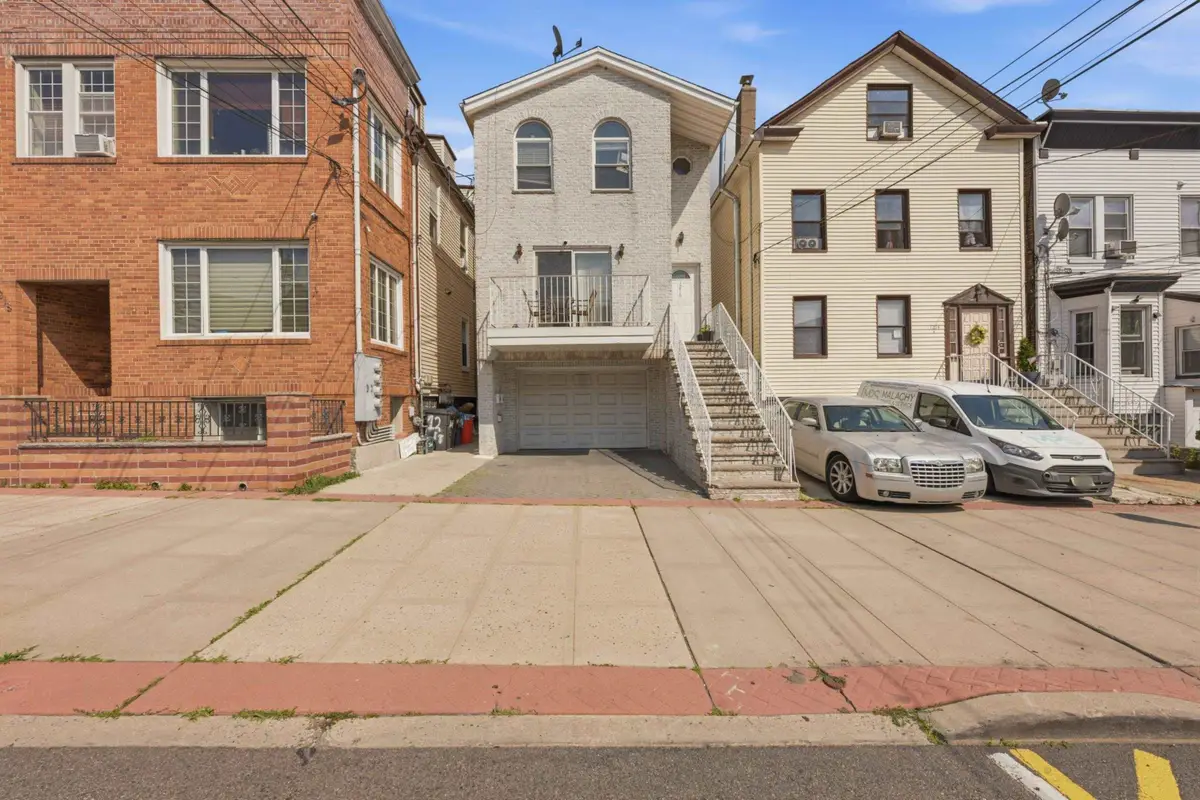 1216 CENTRAL AVE, Union City, NJ 07087 - #1