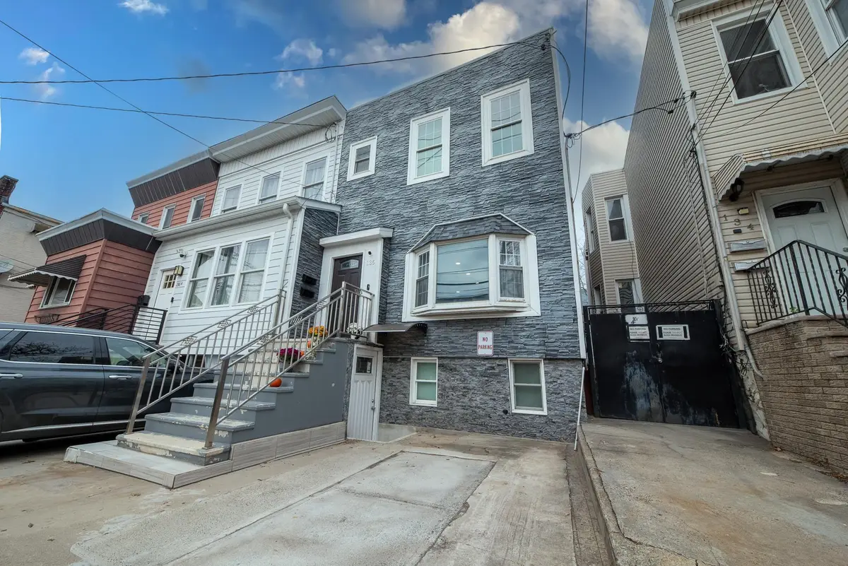 136 NORTH ST, Jersey City, NJ 07306 - #1