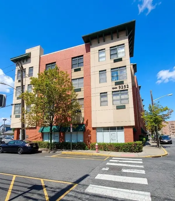 9252 KENNEDY BLVD #405, North Bergen, NJ 07047