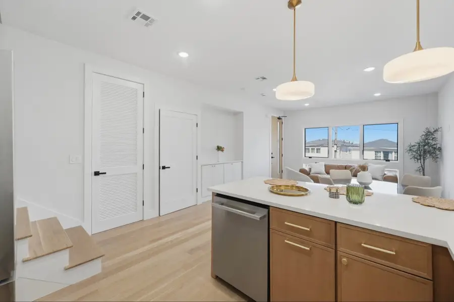 98 WESTERN AVE #1, Jersey City, NJ 07307 - #2