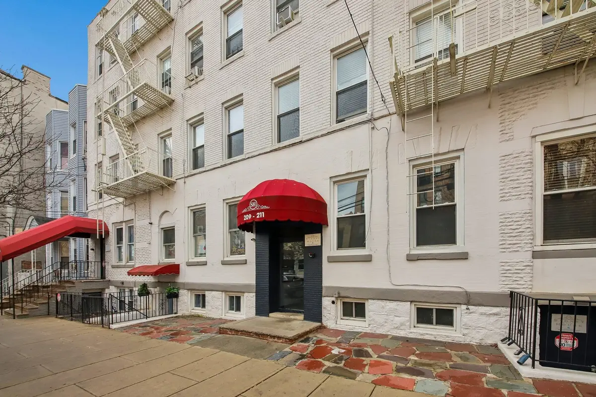 209-211 48TH ST #D3/403, Union City, NJ 07087 - #1