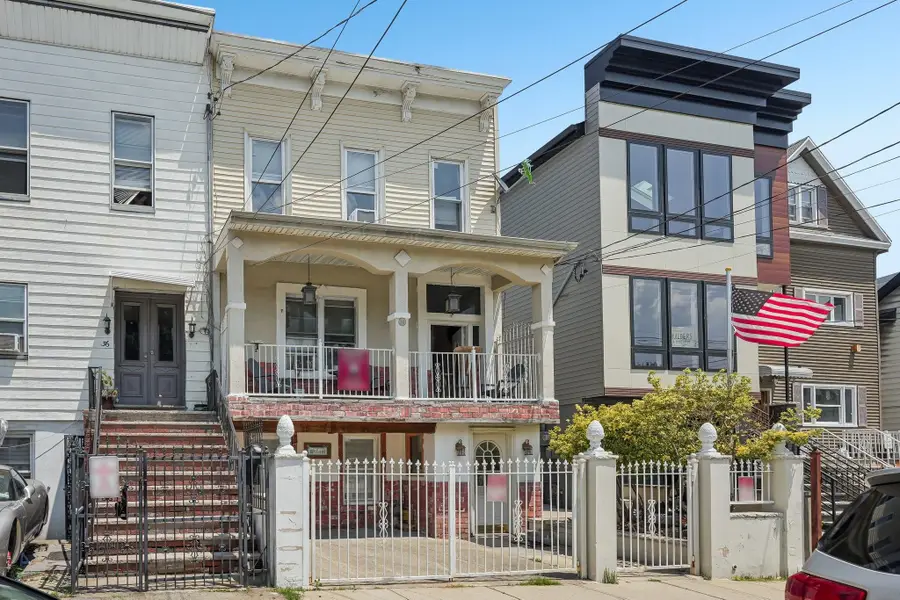 34 ZABRISKIE ST, Jersey City, NJ 07307 - #2