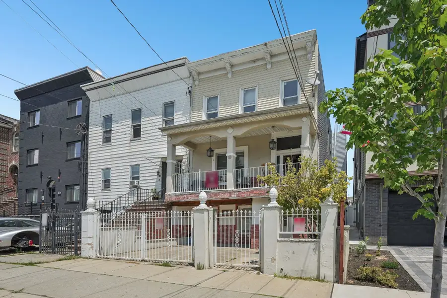 34 ZABRISKIE ST, Jersey City, NJ 07307 - #3
