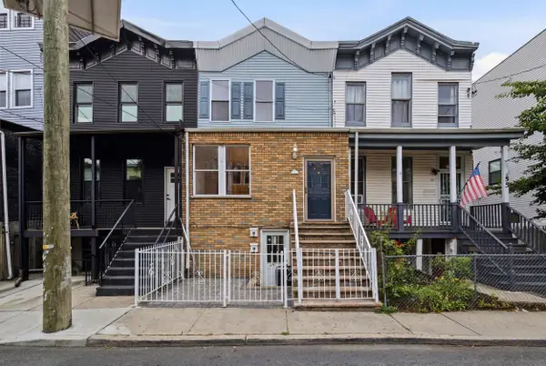 53 1/2 JEWETT AVE, JC, West Bergen, NJ 07304