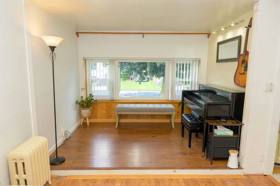 126 POST AVE, Lyndhurst, NJ 07071 - #2