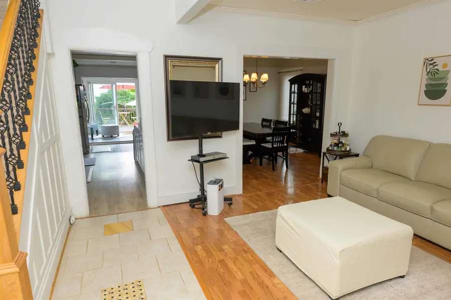 126 POST AVE, Lyndhurst, NJ 07071 - #3