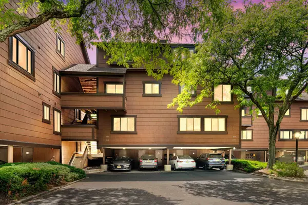 261 SUNSET KEY, Secaucus, NJ 07094