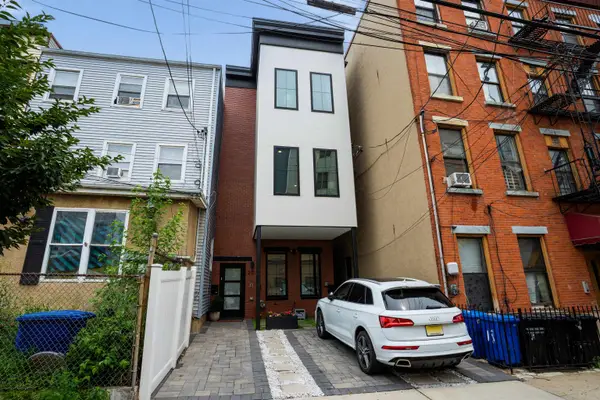 20 WESTERVELT PL #2F, JC, Bergen-Lafayett, NJ 07304