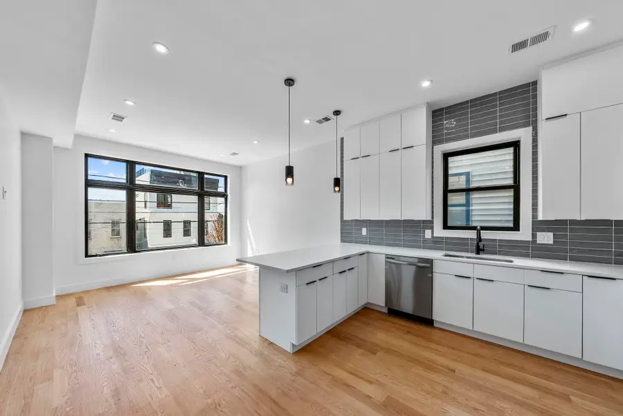 100 TERRACE AVE, Jersey City, NJ 07307 - #3