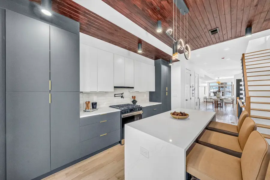 104 TERRACE AVE, Jersey City, NJ 07307 - #3