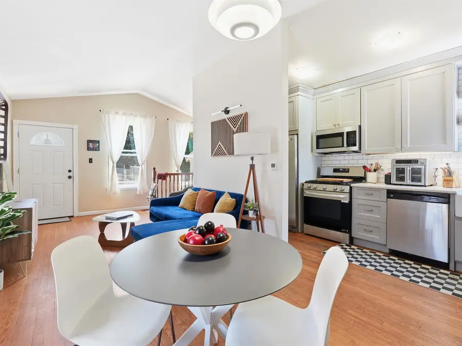 211 PLAINFIELD AVE, Jersey City, NJ 07306 - #2