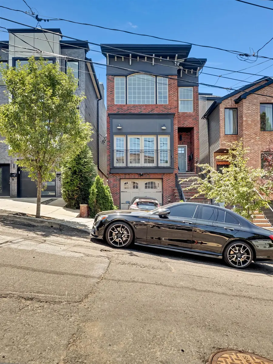 197 LINCOLN ST #2, Jersey City, NJ 07307-4308 - #3