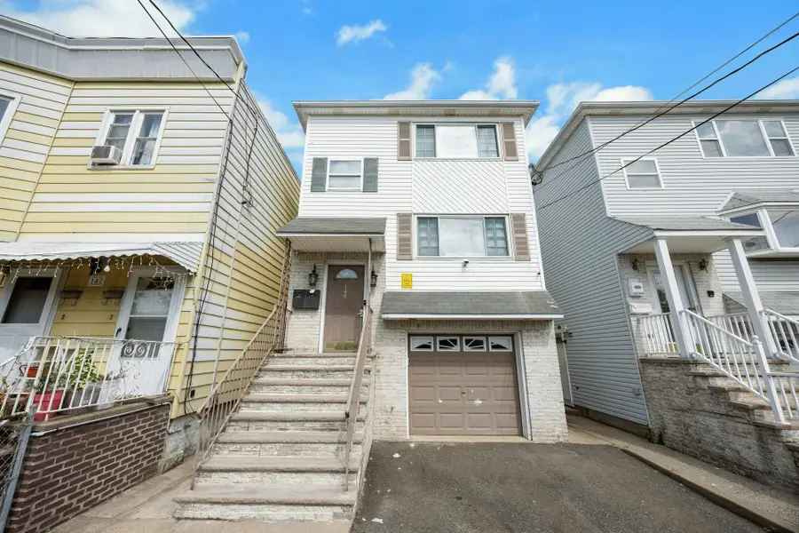 149 HOBART AVE, Bayonne, NJ 07002 - #2