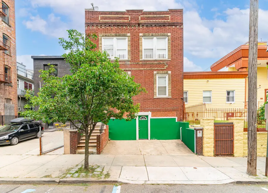 320 7TH ST, Union City, NJ 07087 - #2