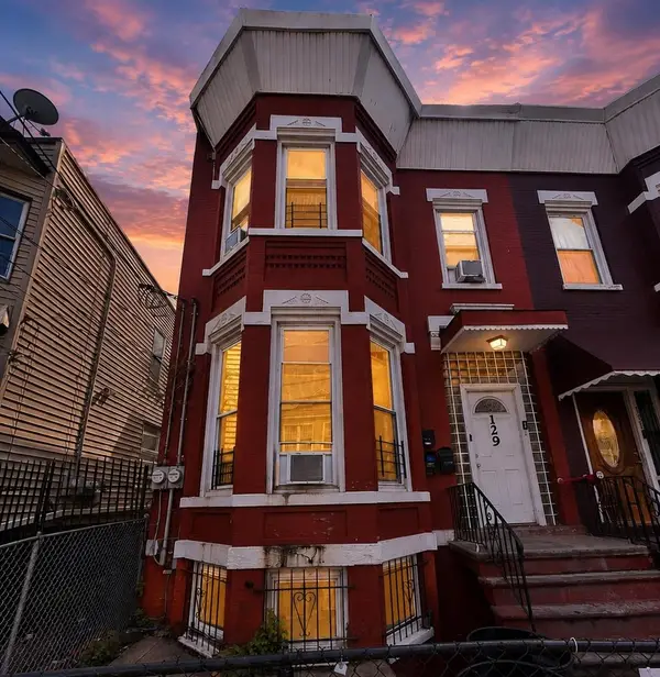 129 KEARNEY AVE, JC, Greenville, NJ 07305