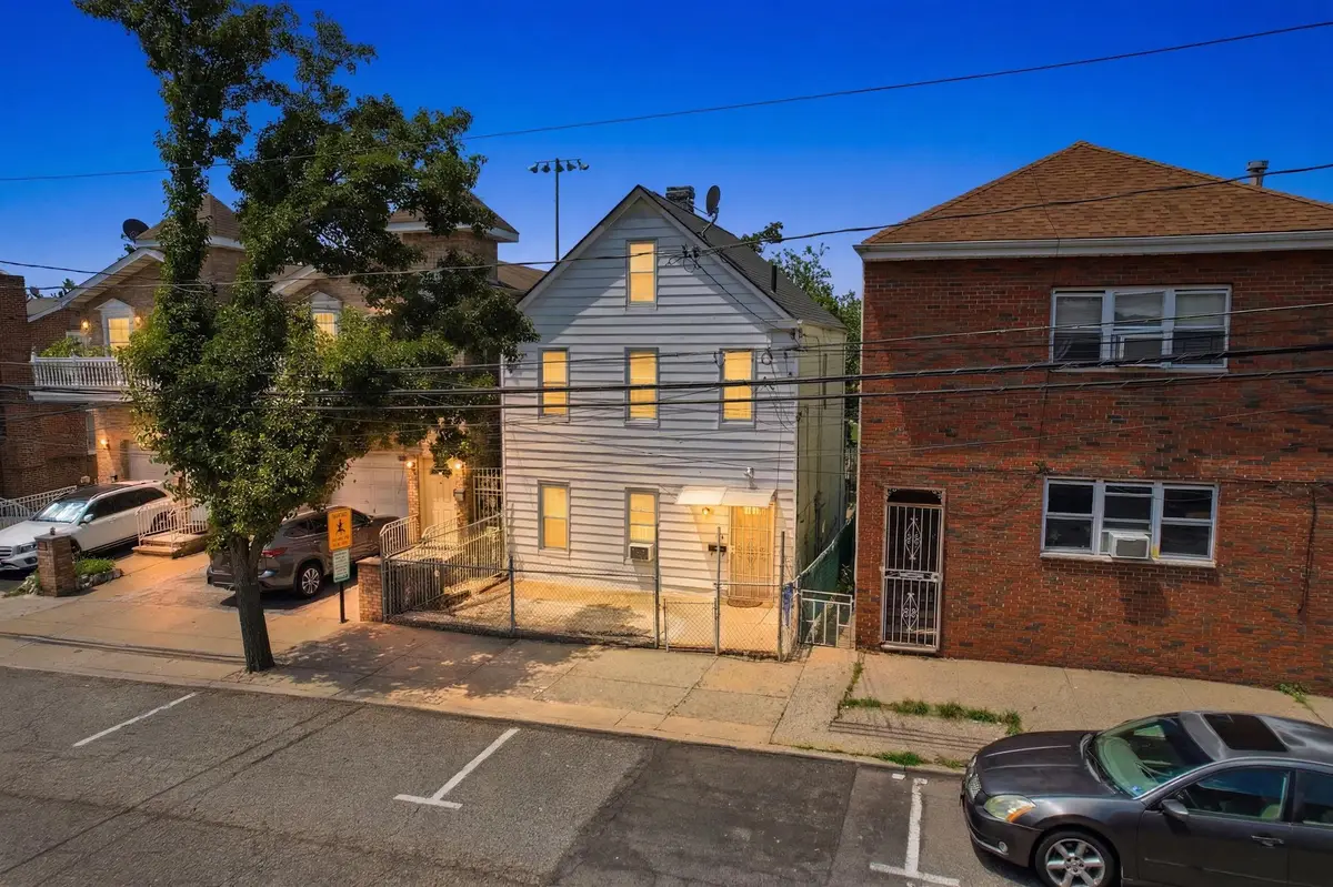6605 DURHAM AVE, North Bergen, NJ 07047 - #1