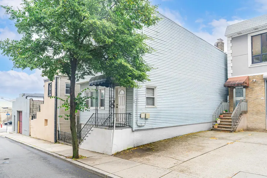 6205 ADAMS ST, West New York, NJ 07093 - #3