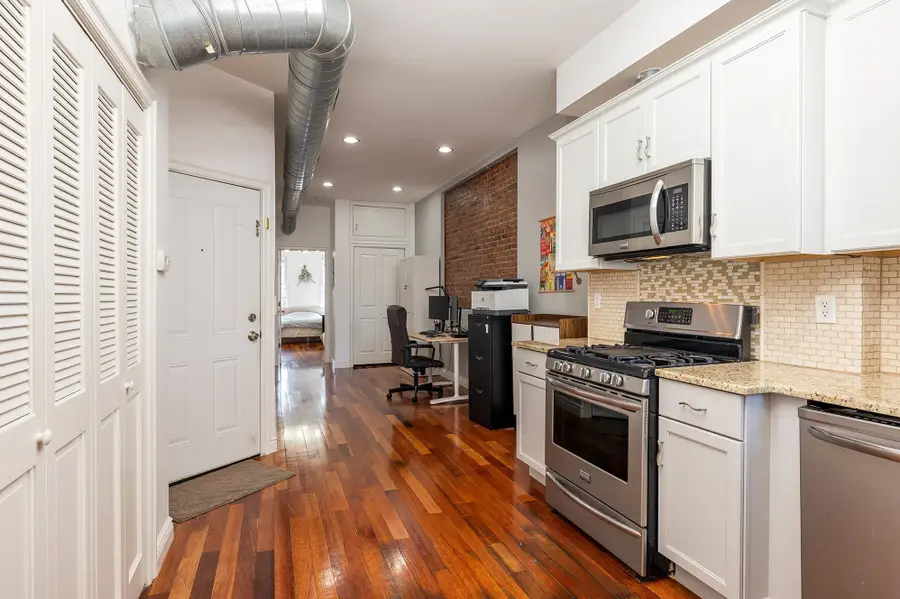 96 BOWERS ST #2L, Jersey City, NJ 07307 - #3