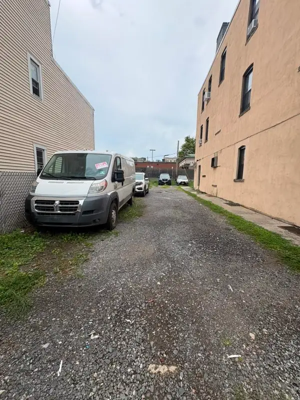 1181 SUMMIT AVE, JC, Heights, NJ 07307