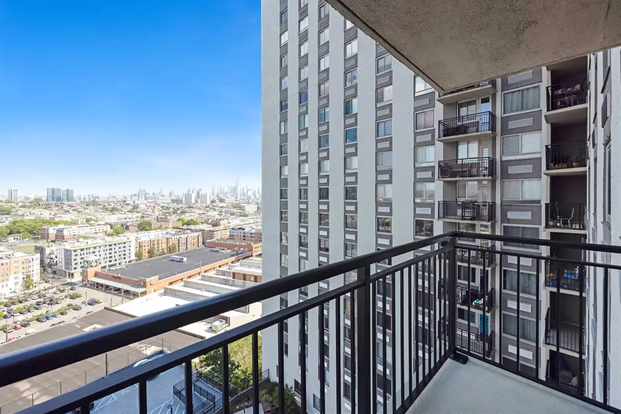 100 MANHATTAN AVE, Union City, NJ 07087 - #3