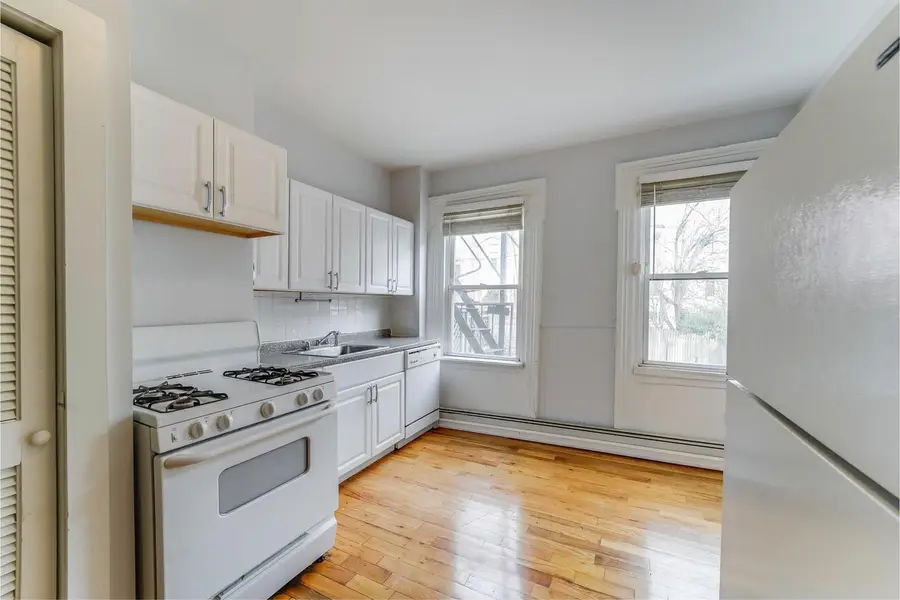 284 7TH ST, Jersey City, NJ 07302 - #2