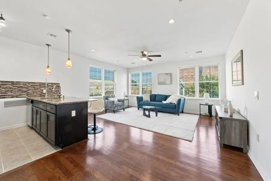 1209 SUMMIT AVE #202, Jersey City, NJ 07307 - #2