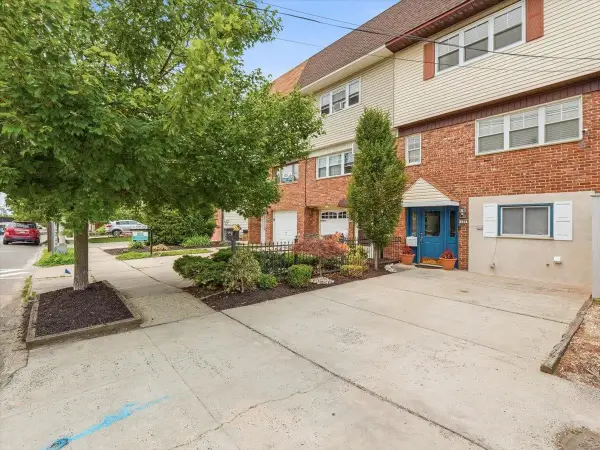 199 AVENUE A, Bayonne, NJ 07002