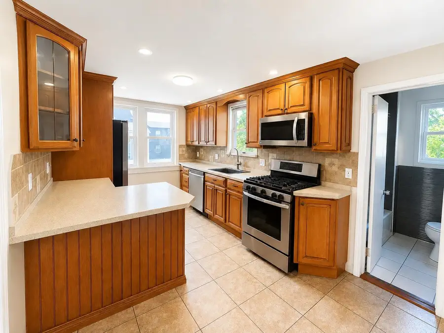 19 WEST 9TH ST, Bayonne, NJ 07002 - #3