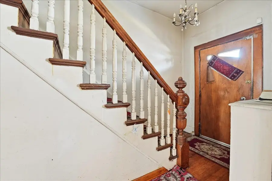 24 EAST 33RD ST, Bayonne, NJ 07002 - #3