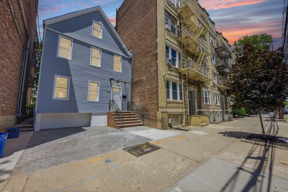 429 KENNEDY BLVD, Bayonne, NJ 07002 - #1