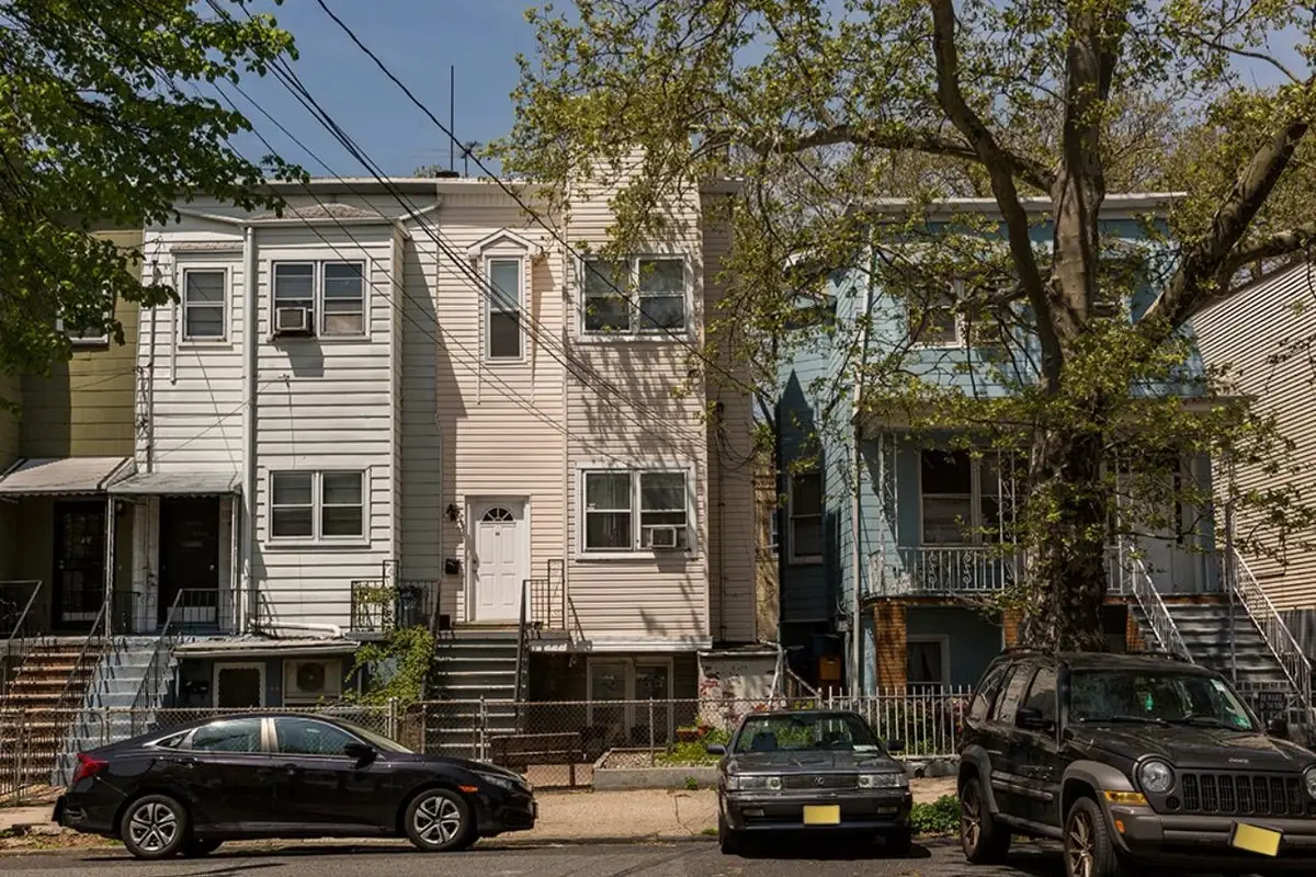 86 WAVERLY ST, Jersey City, NJ 07306 - #1