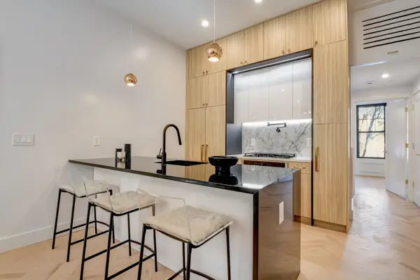 278 PACIFIC AVE #1, JC, Bergen-Lafayett, NJ 07304