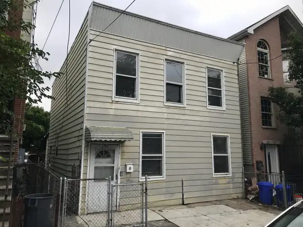 199 HALLADAY ST, JC, Bergen-Lafayett, NJ 07304