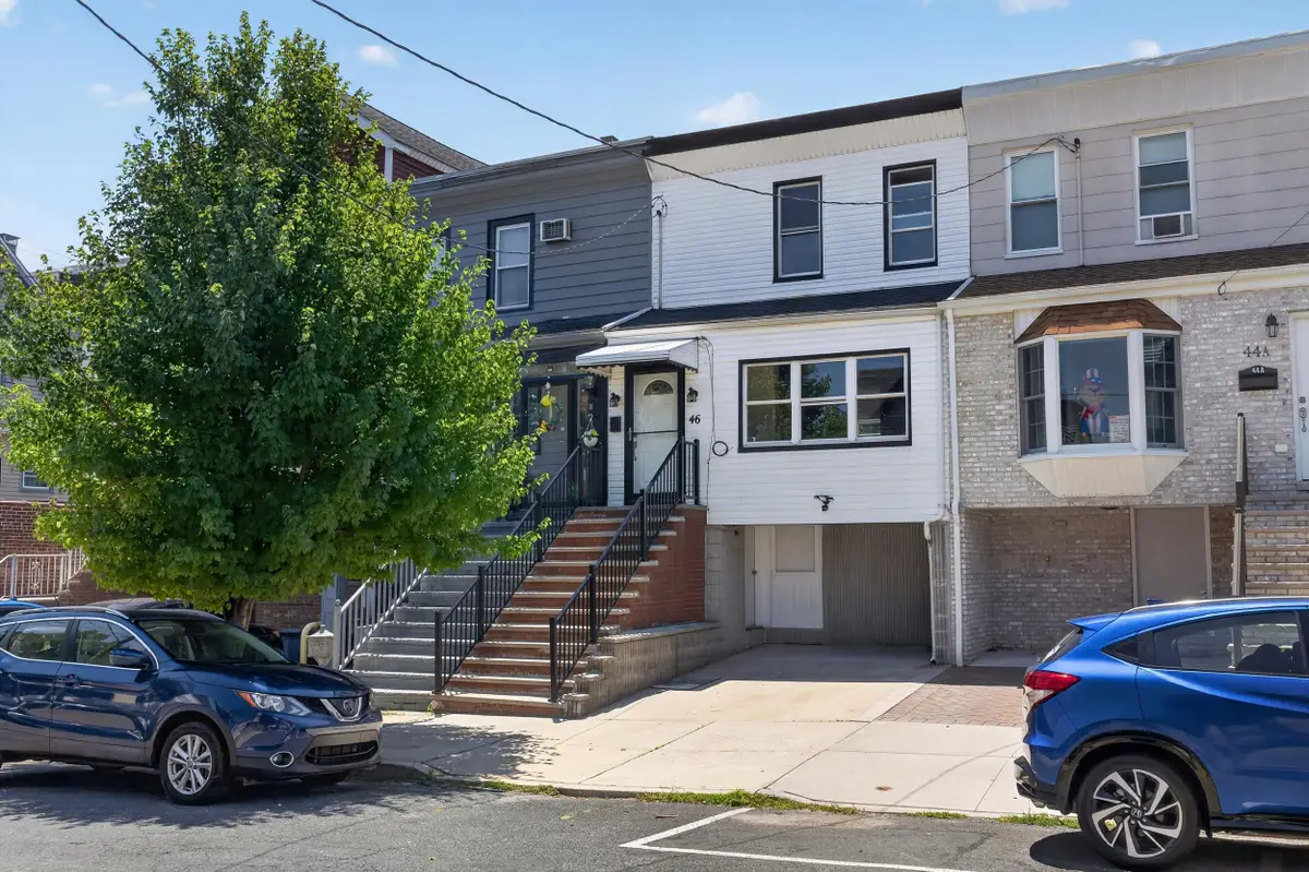 46 EAST 44TH ST, Bayonne, NJ 07002 - #1