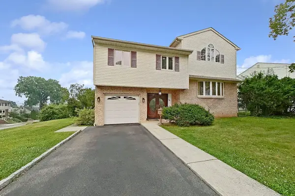 56 EATON PL, Bloomfield, NJ 07003