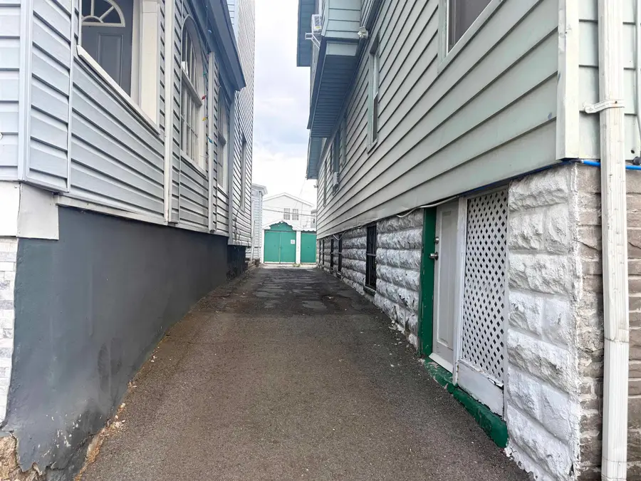 3158 JOHN F KENNEDY BLVD, Jersey City, NJ 07306 - #3