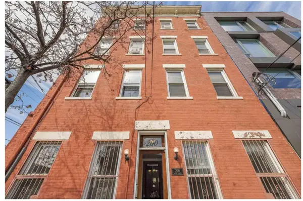 200 WAYNE ST #1R, JC, Downtown, NJ 07302