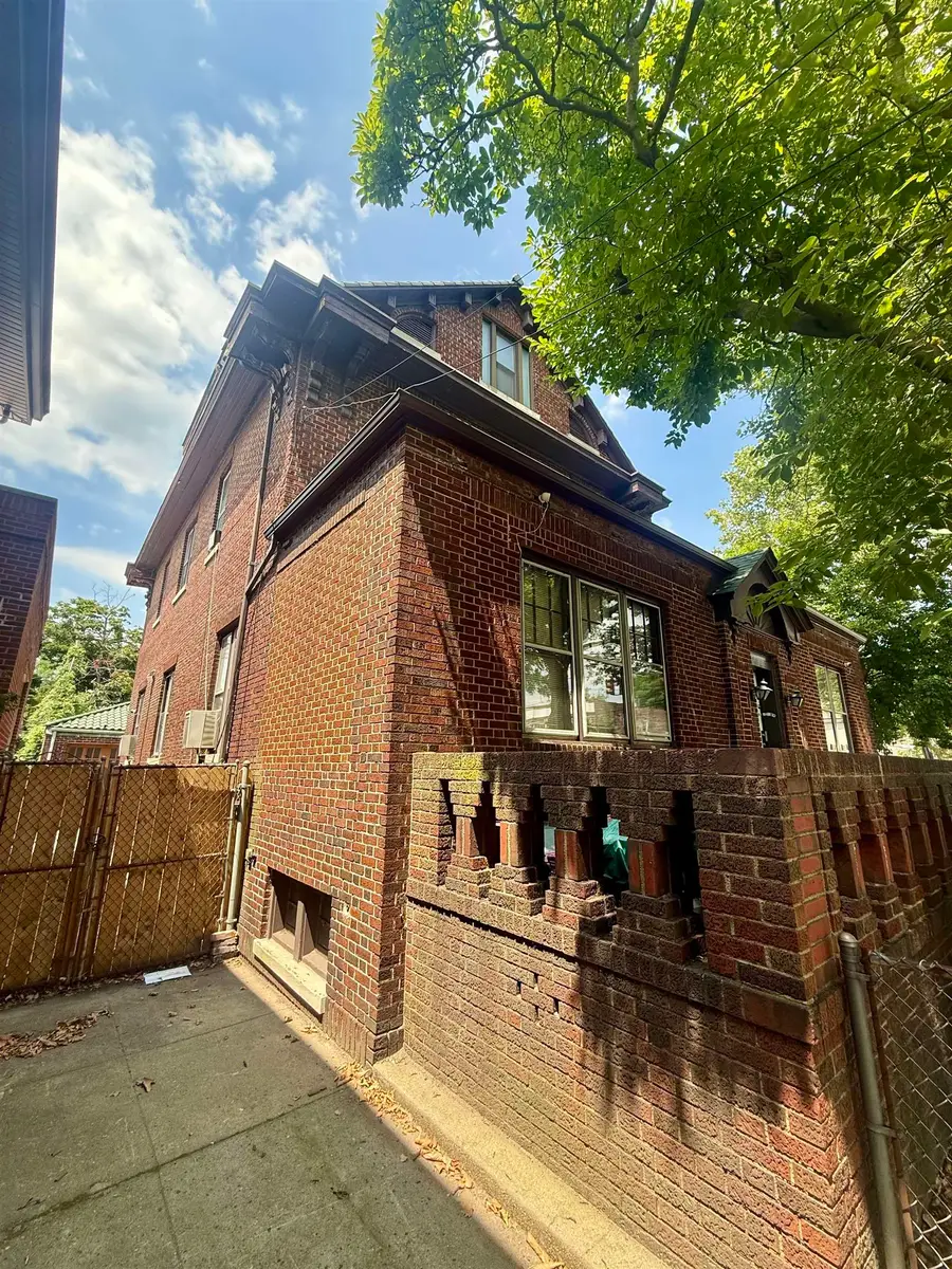 1925 JOHN F KENNEDY BLVD, Jersey City, NJ 07305 - #2