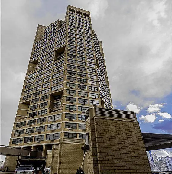 7000 BLVD EAST #23B, Guttenberg, NJ 07093