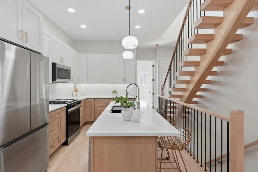 477 MARTIN LUTHER KING JR DR, Jersey City, NJ 07304 - #2