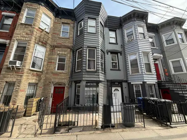 270 1/2 SUMMIT AVE, JC, Journal Square, NJ 07306