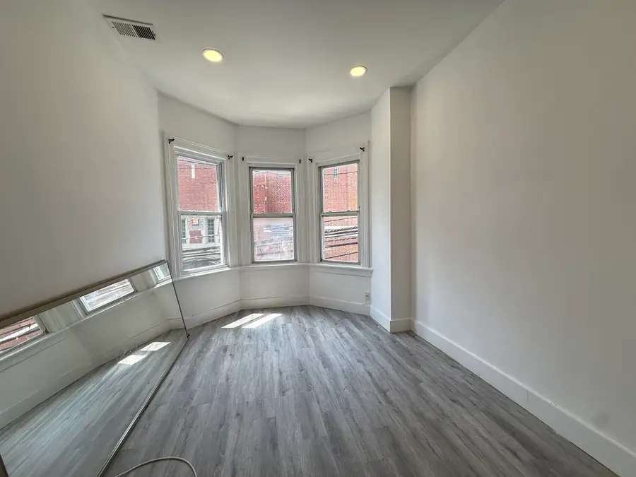 270 1/2 SUMMIT AVE, Jersey City, NJ 07306 - #2