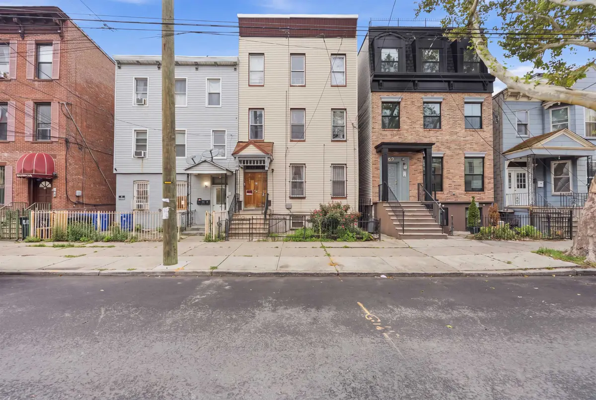 64 GARDNER AVE, Jersey City, NJ 07304 - #1
