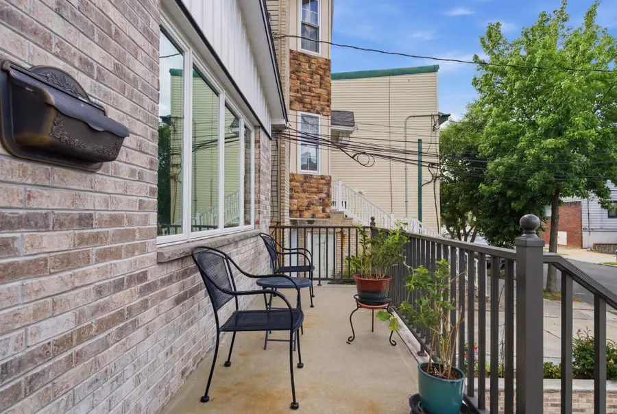 106 EVERGREEN ST, Bayonne, NJ 07002 - #3
