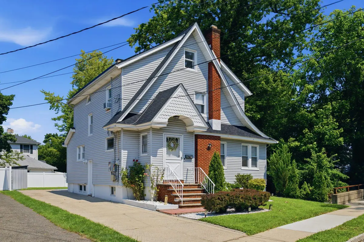 38 SHADYSIDE AVE, Dumont, NJ 07628 - #1