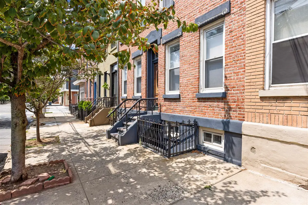 352 7TH ST #4, Jersey City, NJ 07302 - #1