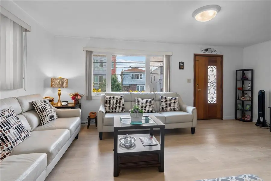 584 LIBERTY AVE, Jersey City, NJ 07307 - #3