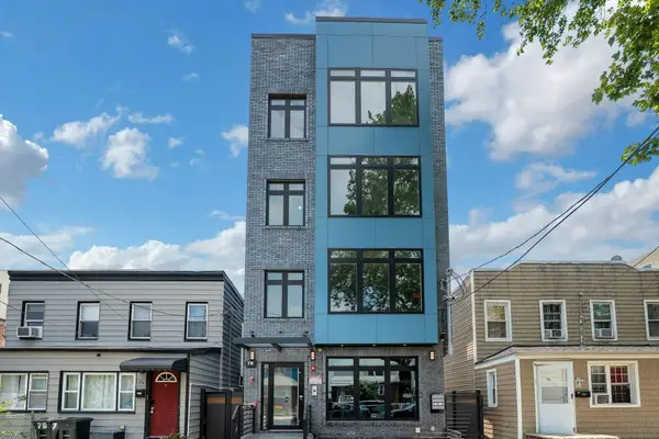 76 CORBIN AVE, JC, Journal Square, NJ 07306