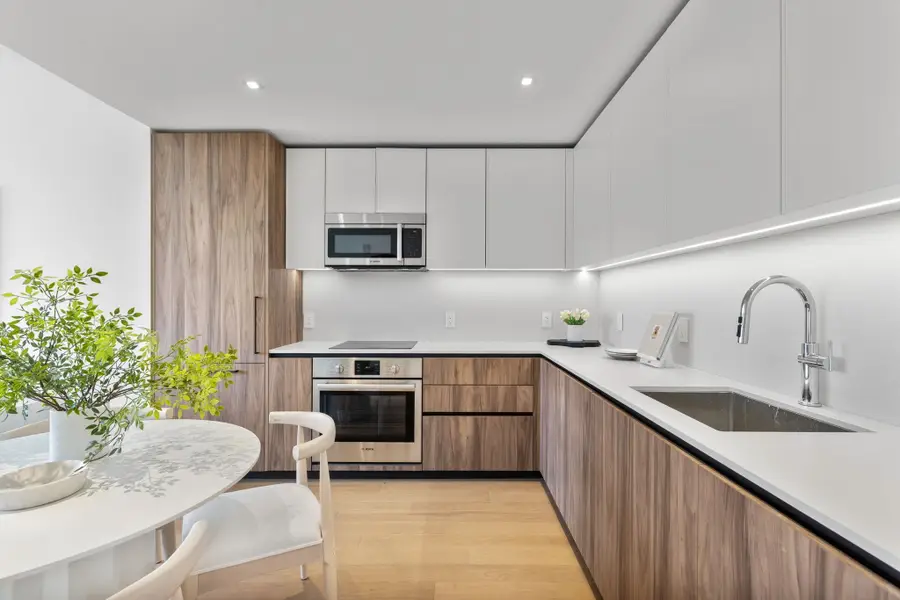 387 8TH ST #2H, Jersey City, NJ 07302 - #3