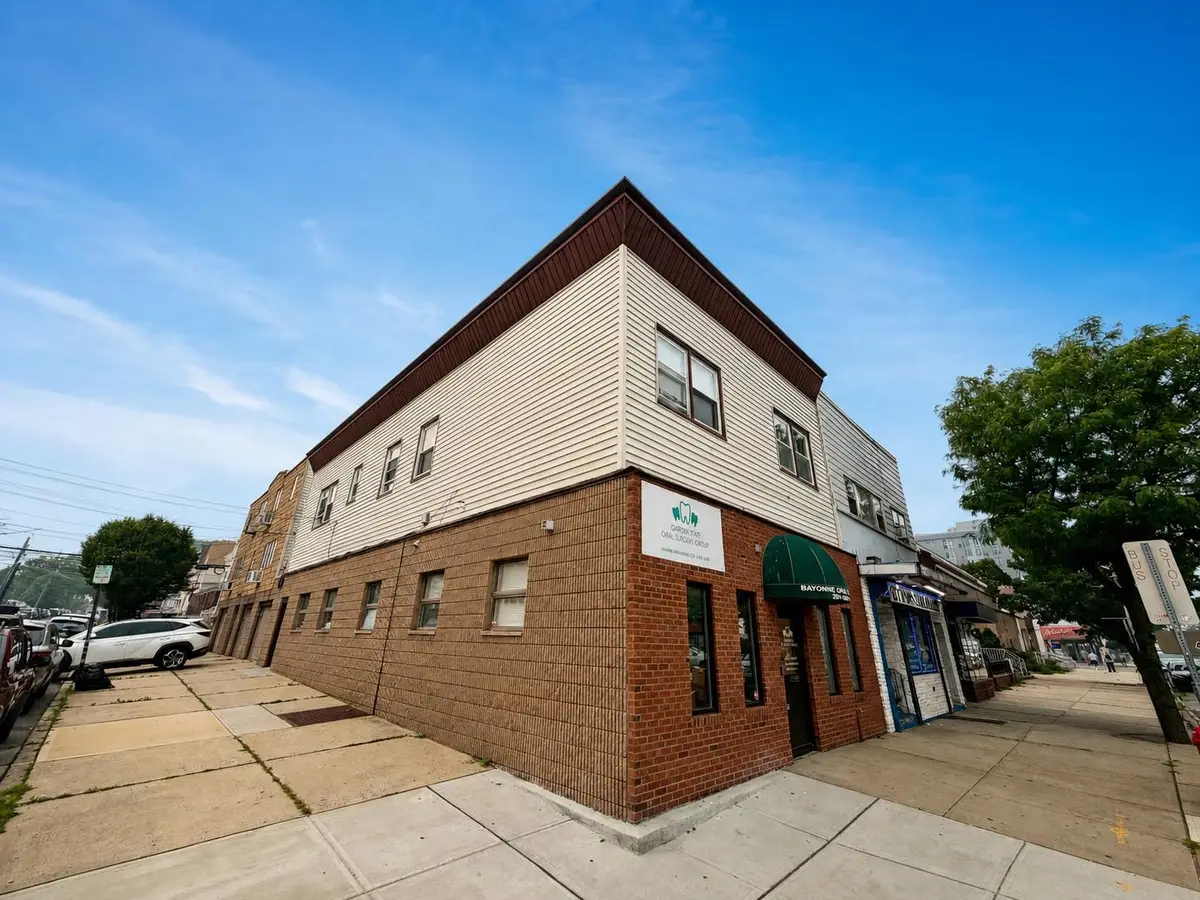 925 BROADWAY #2A, Bayonne, NJ 07002 - #1